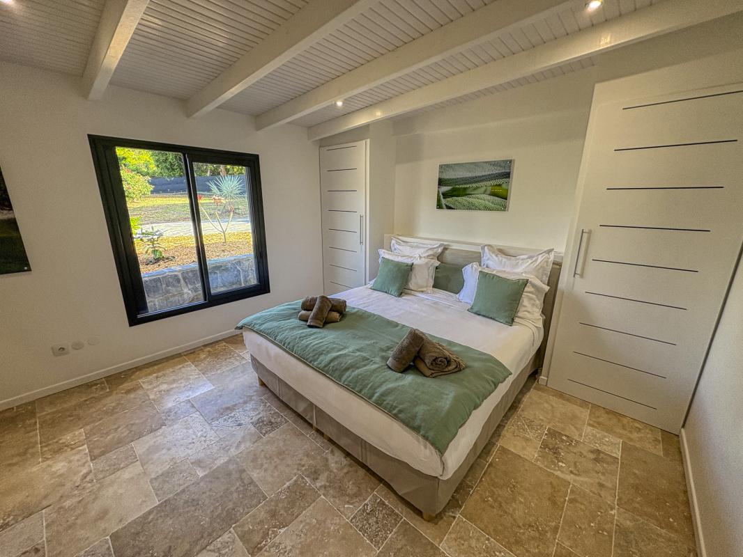 33.Location villa piscine Saint François Guadeloupe- Chambre 2